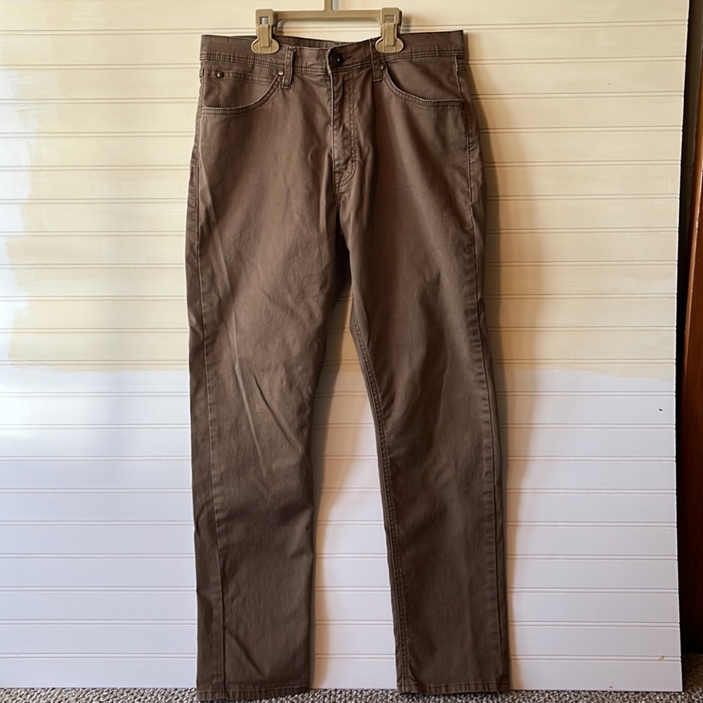 Wrangler Mens Jeans 32x30 Regular Taper Fit Light‎ Brown Denim